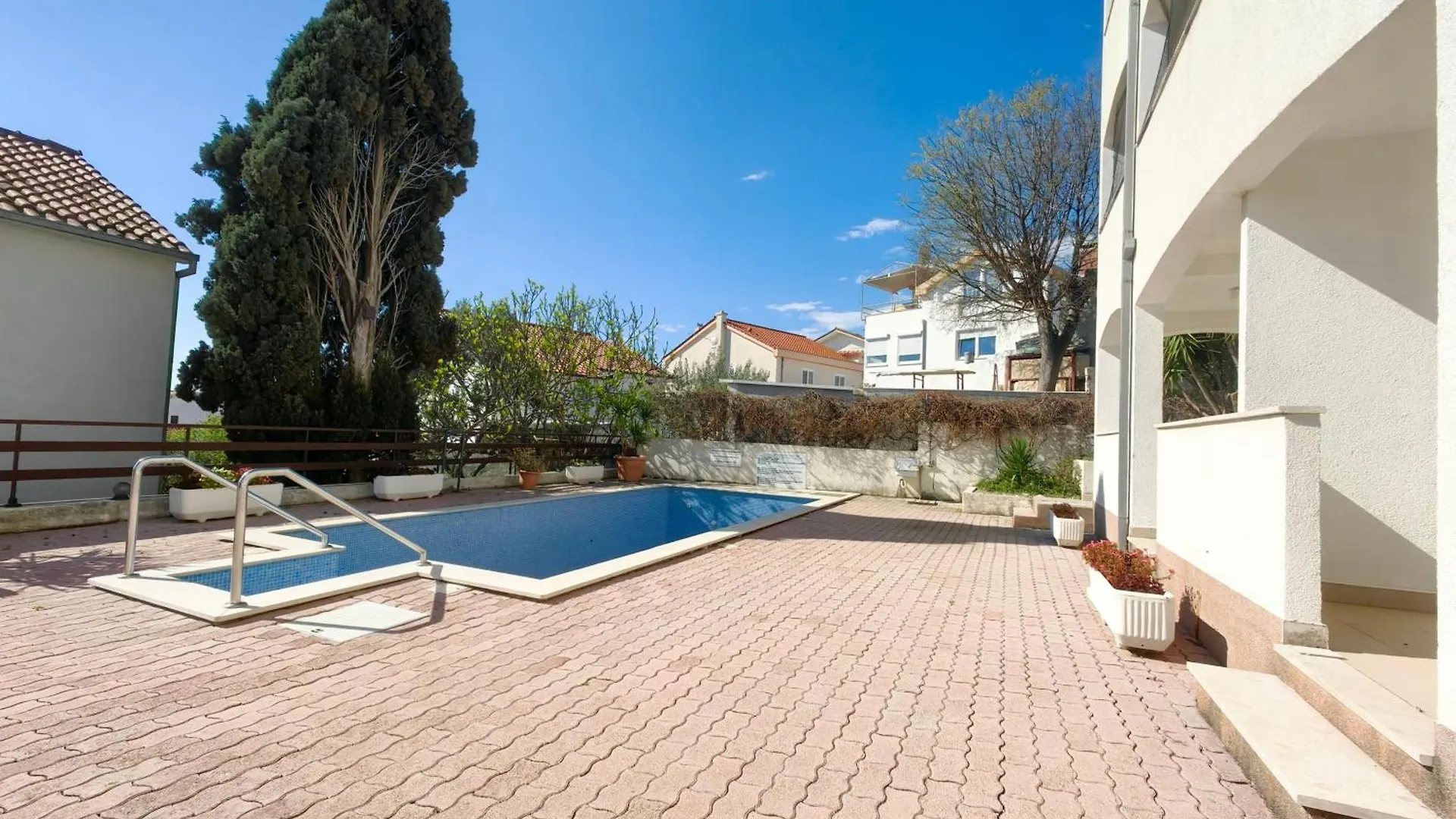 Apartment With Shared Pool Trogir